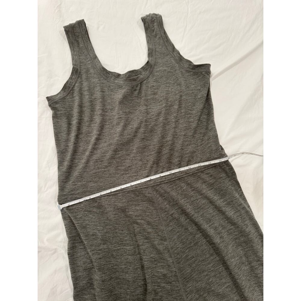 Vuori Jogger Women’s Medium Gray Romper Athleisure Yoga Travel Lounge Minimalist - Picture 10 of 16
